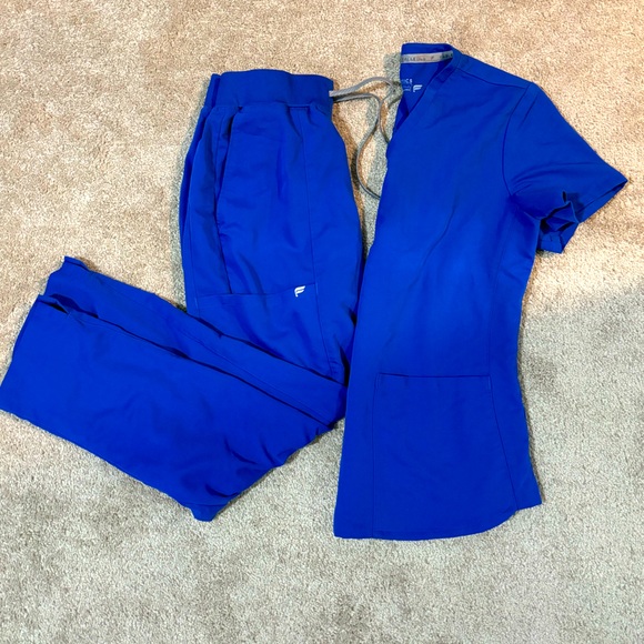 Fabletics Royal Blue Scrubs Set – Size Small - Picture 1 of 7